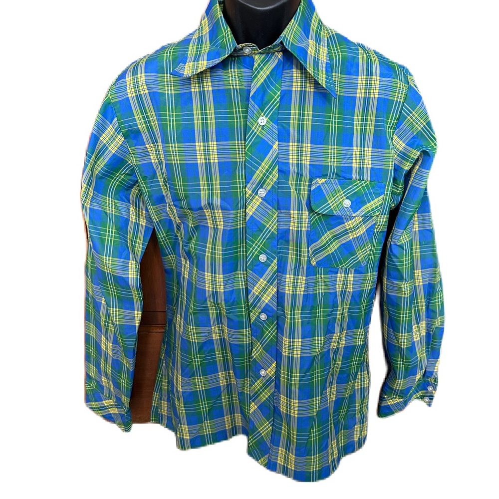 Saska Skiwear Long Sleeved Men’s Plaid Shirt. Size Medium